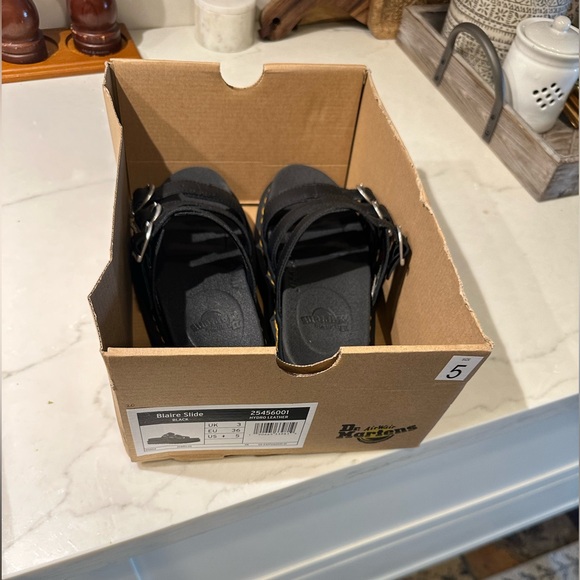 Dr. Martens-Blaire Platform - Picture 3 of 4